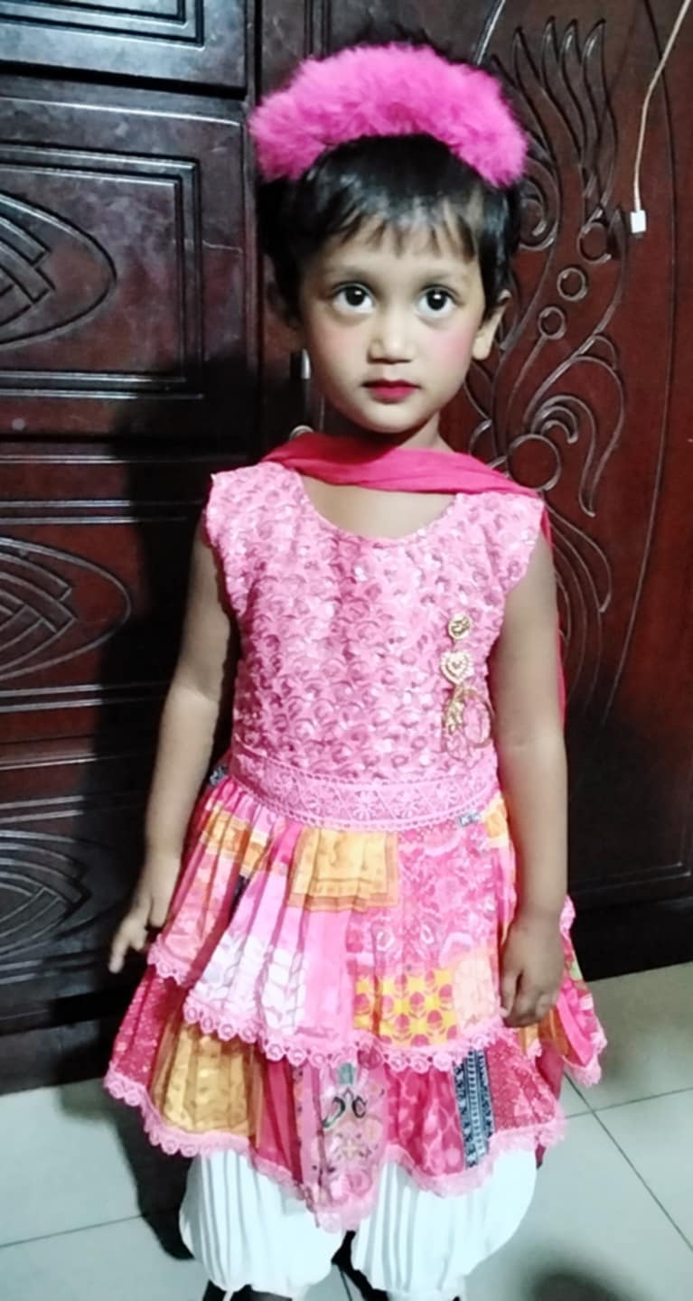 কোষ্ঠকাঠিন্যে ভুগছে একটি শিশু