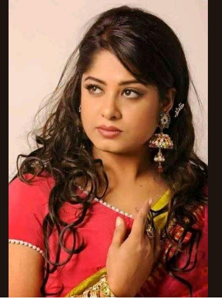 নায়িকা মৌসুমীর জীবন কাহিনী ও সাফল্য